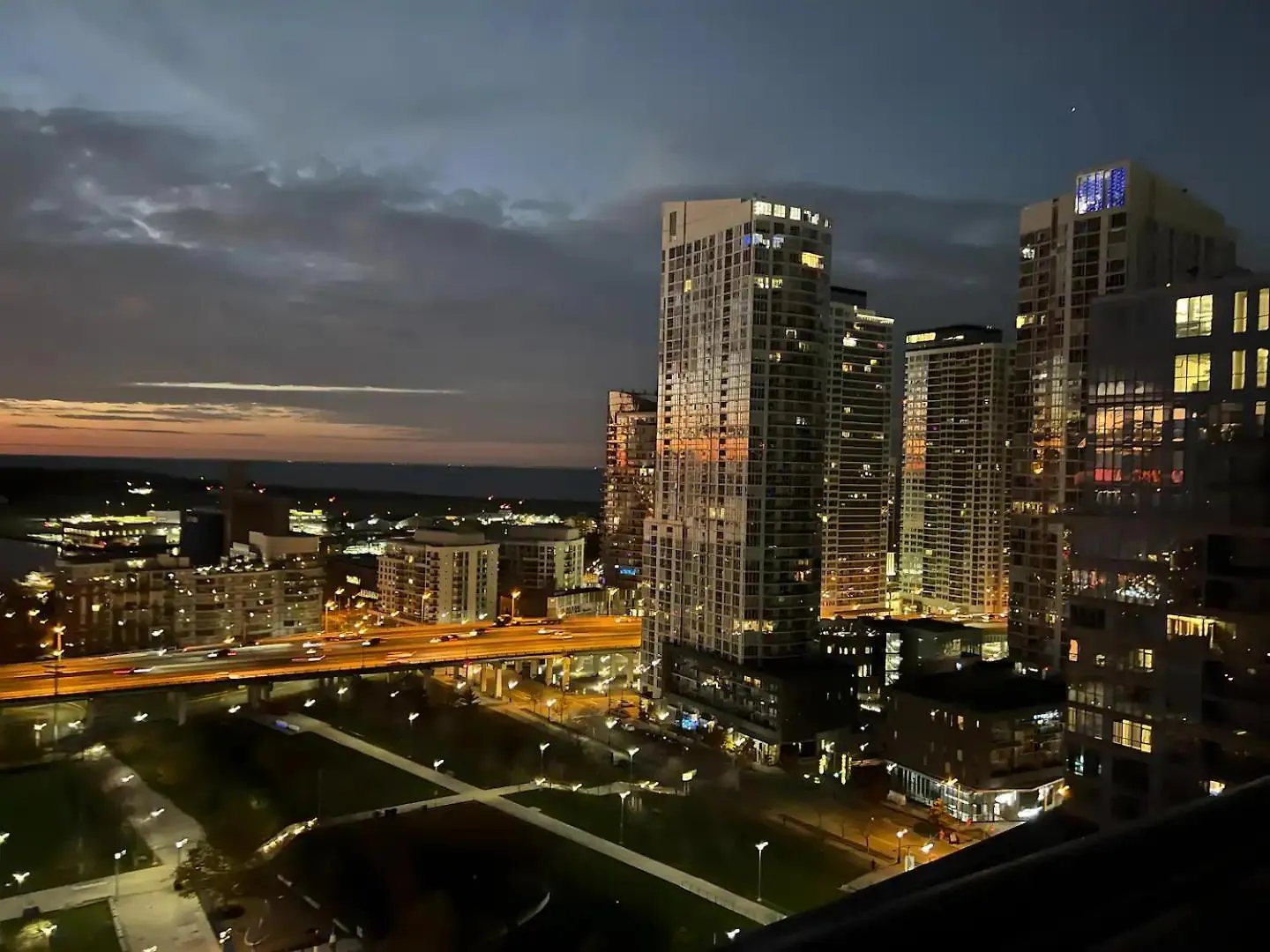 Gorgeous 1Bdr Across Rogers Center, Cnt Apartment Toronto