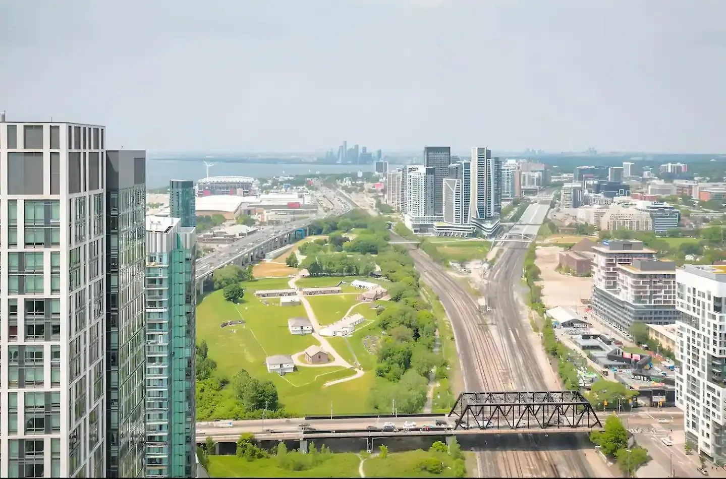 Gorgeous 1Bdr Across Rogers Center, Cnt Apartment Toronto 0*,