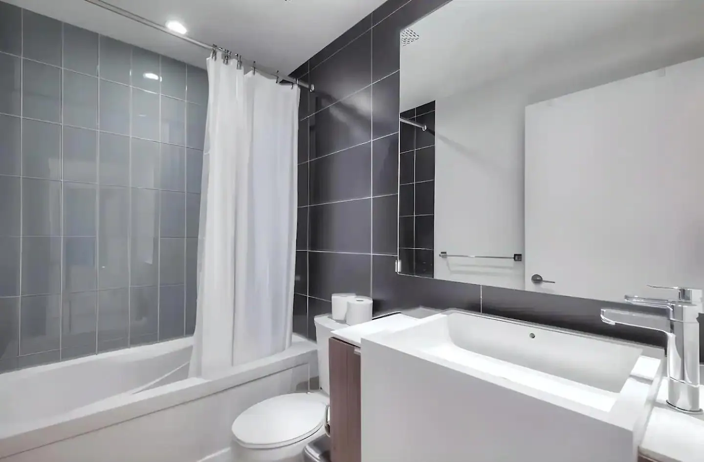 Gorgeous 1Bdr Across Rogers Center, Cnt Apartment Toronto