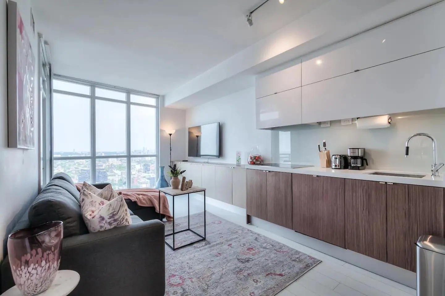 Gorgeous 1Bdr Across Rogers Center, Cnt Apartment Toronto Canada